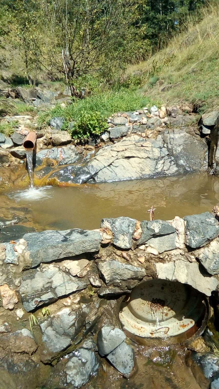 Rustikalna unutrašnjost brvnare